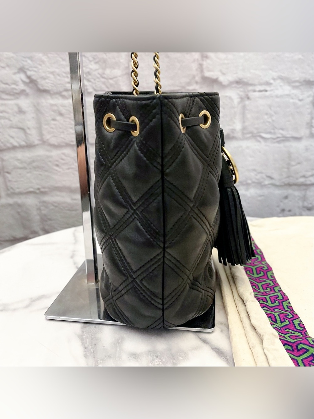 Tory Burch Fleming Soft Mini Bucket Bag Quilted Black EUC - Picture 5 of 10
